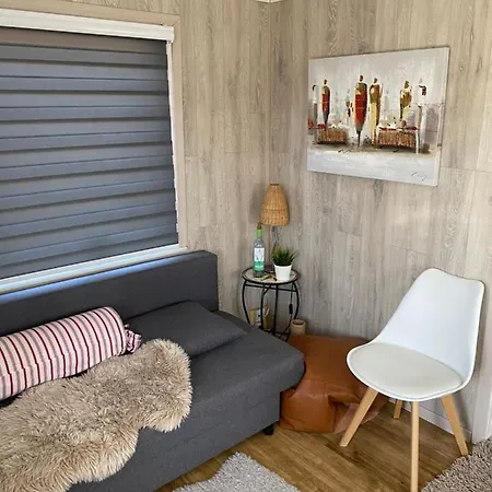 Vacation House Max For 4 Persons, 350 M From The Sea, In Pollentier Park *