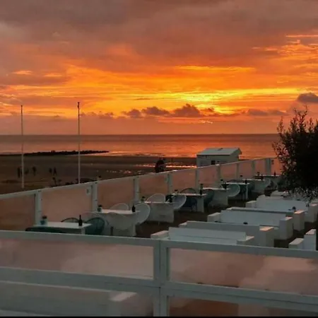 Vacation House Max For 4 Persons, 350 M From The Sea, In Pollentier Park Middelkerke