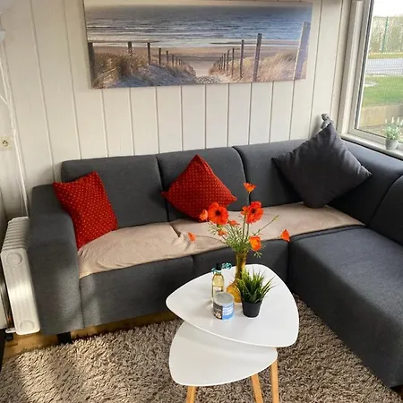 Vacation House Max For 4 Persons, 350 M From The Sea, In Pollentier Park ミデルケルケ