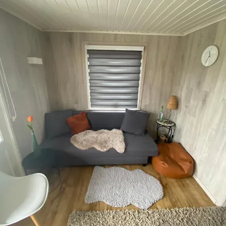キャンプ場 Vacation House Max For 4 Persons, 350 M From The Sea, In Pollentier Park