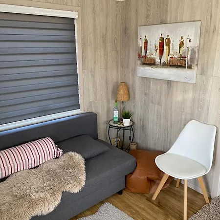Vacation House Max For 4 Persons, 350 M From The Sea, In Pollentier Park *