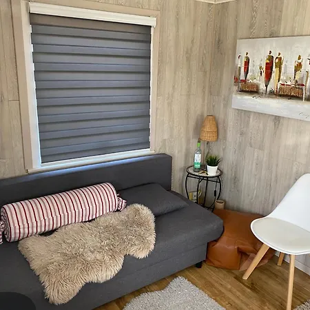 Vacation House Max For 4 Persons, 350 M From The Sea, In Pollentier Park キャンプ場 ミデルケルケ