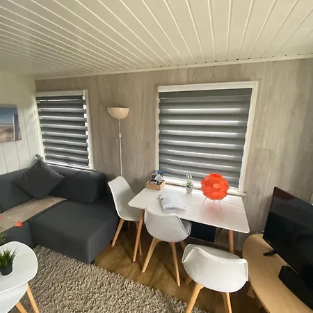 Vacation House Max For 4 Persons, 350 M From The Sea, In Pollentier Park キャンプ場 *